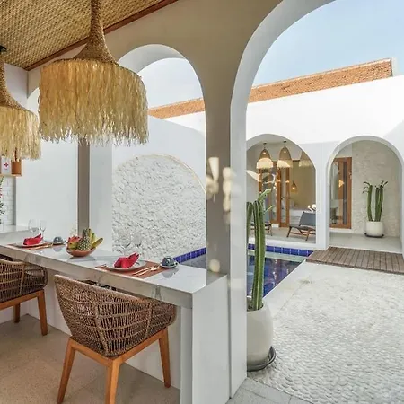 T&J6 - Gorgeous 1Br Pool Villa, Walk To Beach!